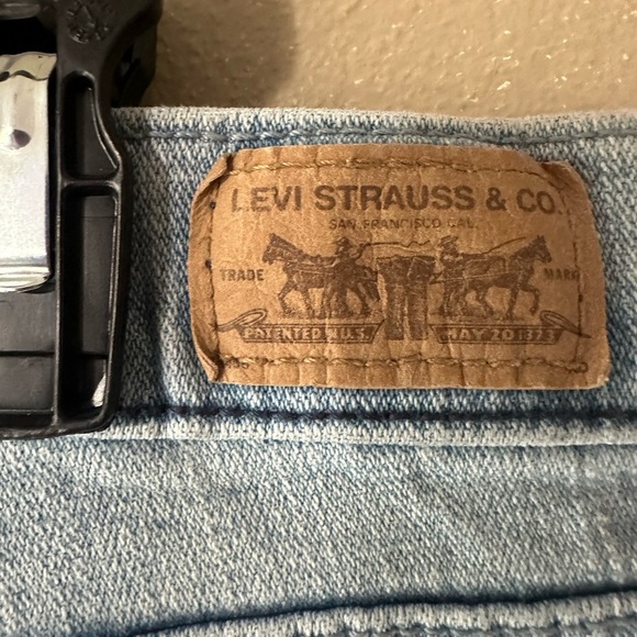 Levi's Blue 515 Capri Denim Cotton Jeans - Picture 4 of 6